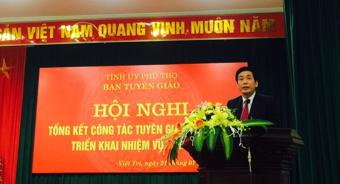 Đồng chí Hoàng Việt Anh - Ủy viên Ban thường vụ Tỉnh ủy, Trưởng Ban Tuyên giáo Tỉnh ủy phát biểu tại hội nghị